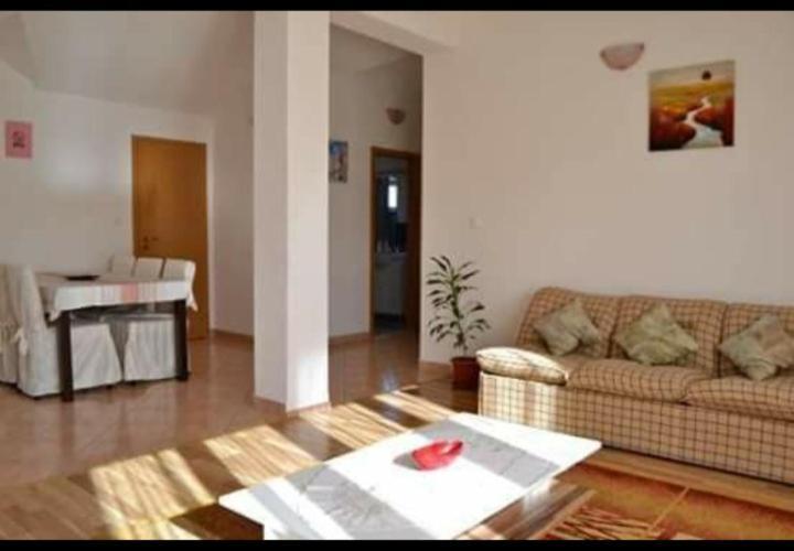 Trilj Apartman Jurika Экстерьер фото