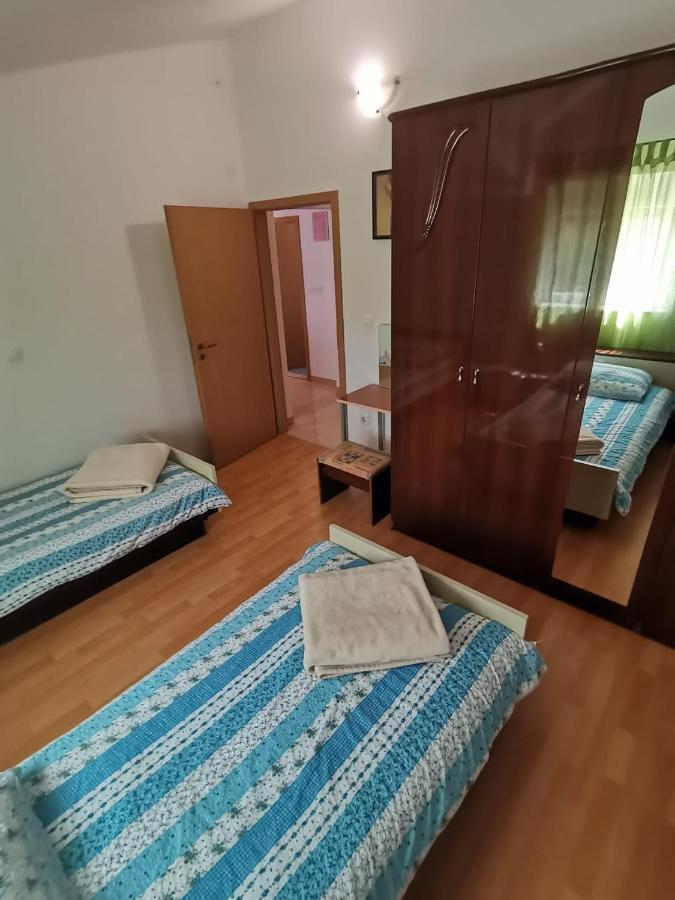Trilj Apartman Jurika Экстерьер фото